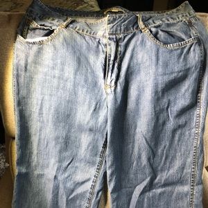 CAbi lightweight wide leg jeans size 10 EUC